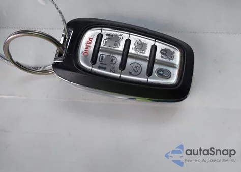 2017 Chrysler Pacifica Touring-L z USA, uszkodzony, nr VIN 2C4RC1BG9HR592045